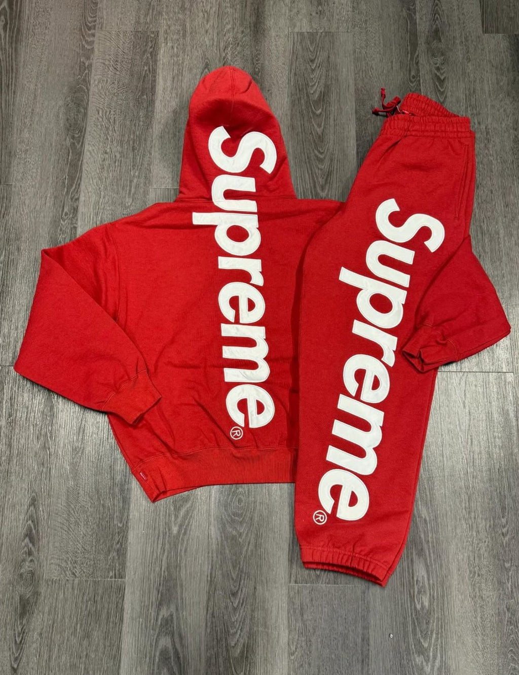 Supreme Sweater