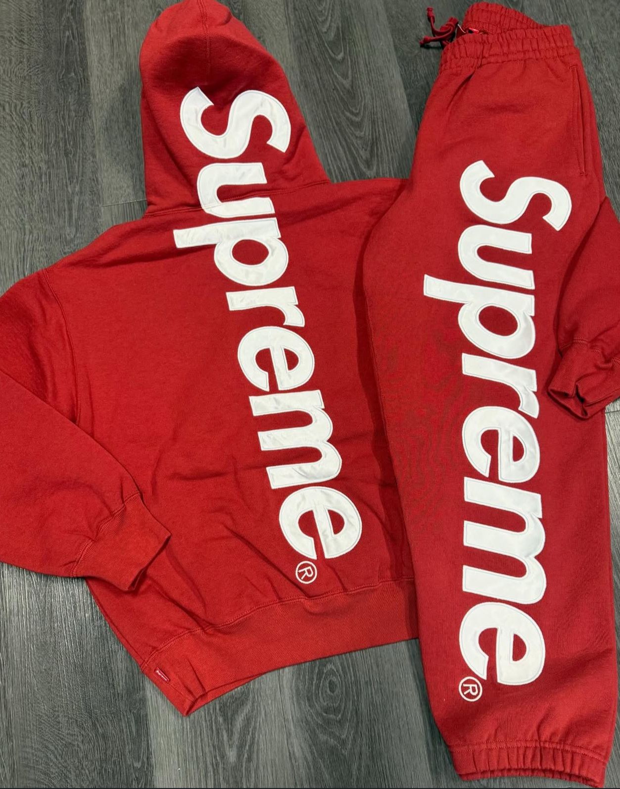 Supreme Sweater
