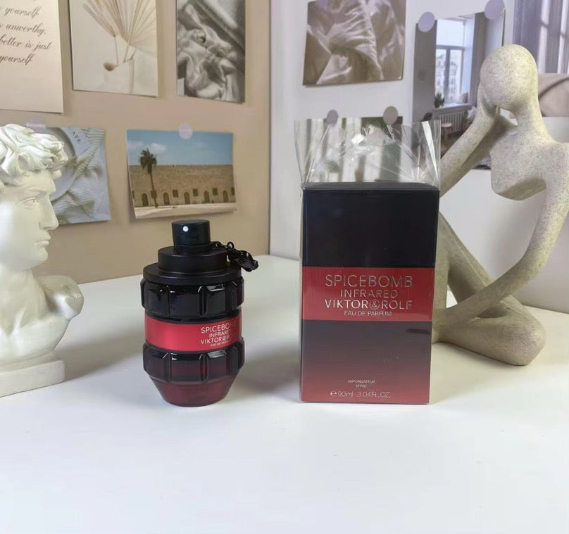 VIKTOR & ROLF. FRAGRANCE