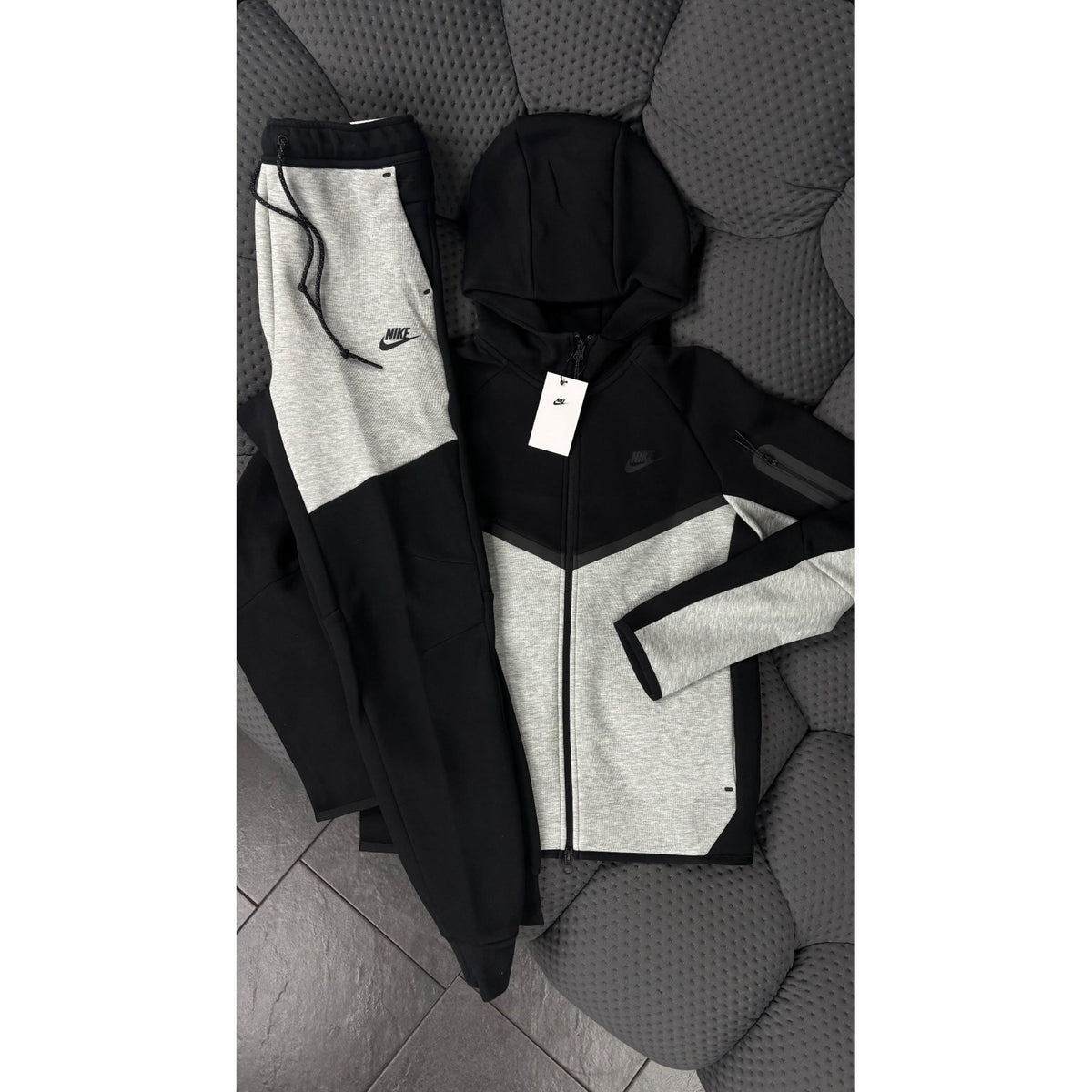 Nike Tech Fleece Set - Black Gray